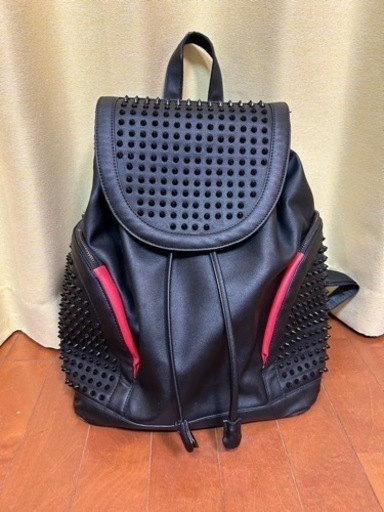 ルブタンリュックバッグ