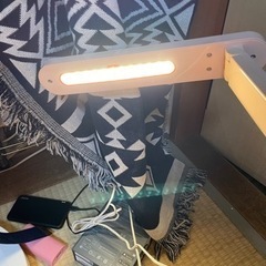 ikea デスクライト　kallby ピンクの画像