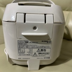 炊飯器　3号炊き　アイリスオーヤマ2019年式
の画像