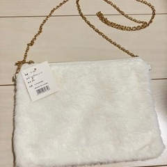 新品☆パールチェーンバッグ白色＋おまけポーチ付の画像