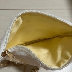 新品☆パールチェーンバッグ白色＋おまけポーチ付の画像