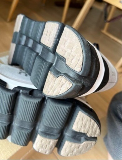 Cloudflow 4 DISTANCE ⭐︎28.5cm 箱あり⭐︎