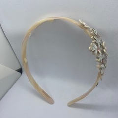 美品 アレクサンドルドゥパリ スワロ カチューシャパールの画像