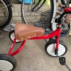 子供用三輪自転車の画像
