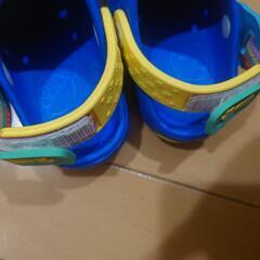 ★アンパンマン　クロックス風サンダル　青　15cmの画像