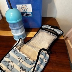 ミルトン容器　哺乳瓶3本　粉入れ　哺乳瓶入れ便利なセットの画像