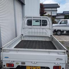 お話中、エアコン付きキャリートラックの画像