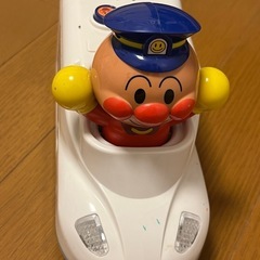 アンパンマン新幹線の画像