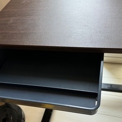 昇降式デスクの画像