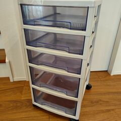 【値下げ】クリアーチェストの画像