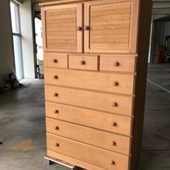 木製カギ付きタンス（上段部分のみ）