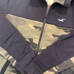 服/ファッション パーカー  メンズ　ホリスターの画像