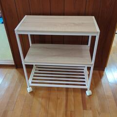 家具　収納棚を販売してます。