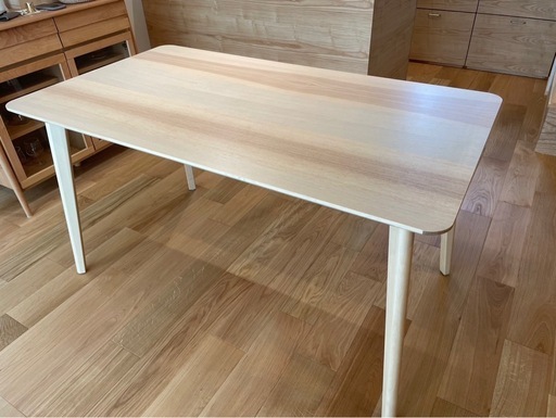 IKEA ダイニングテーブル　リーサボー