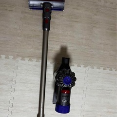 ダイソンV8スティック型掃除機　ジャンク品