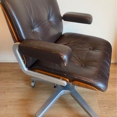 ジロフレックス giroflex パサール  本革 オフィスチェア 定価約35万の画像