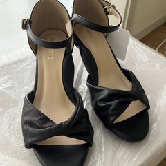 サンダル　パンプス　靴　黒