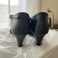 サンダル　パンプス　靴　黒の画像