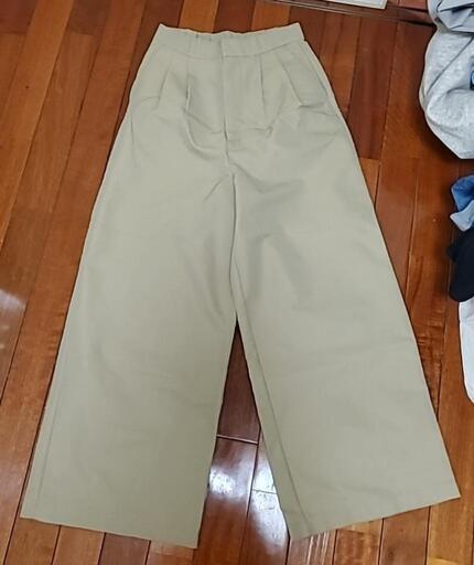 新品タグ付き　KBF×GreenParks 光沢ワイドチノパンツ