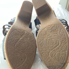 サンダル　黒の画像