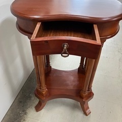 K2407-643 サイドボード 猫脚 天板背面汚れあり 中古