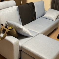 【メーカー不明】3人掛けソファ青色
 
