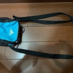 アディダス　ショルダーバッグの画像