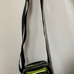 アディダスショルダーバッグの画像