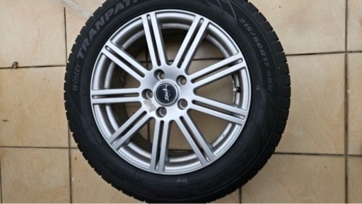 スタッドレスタイヤ