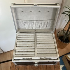 アクセサリーケースの画像