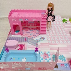 【お取引き中】リカちゃん ハウス +お着替え３着セットの画像