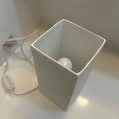 テーブルランプの画像