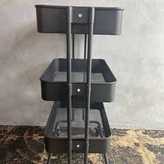 3段ボックスカートの画像