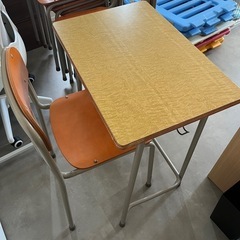 学校 机 椅子