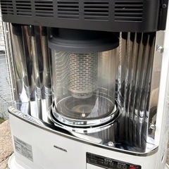 取り切れない傷汚れありコロナFF石油ストーブ品番「FF‐VT5518P」18年式 札幌市内配送可 美品 20年製 コロナ ミニパル FF式石油ストーブ