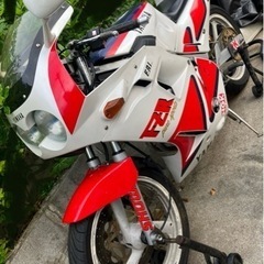 YAMAHA FZR250/受付終了。