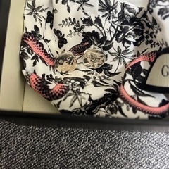 グッチピアスの画像