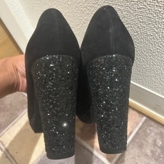 ダイアナ　ハイヒール　黒　ラメの画像