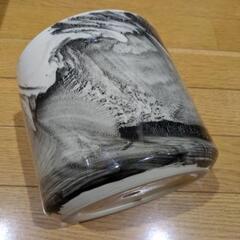アジアン雑貨で購入した鉢の画像