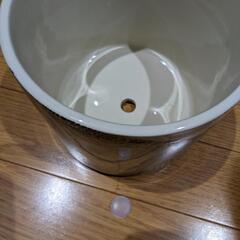 アジアン雑貨で購入した鉢の画像