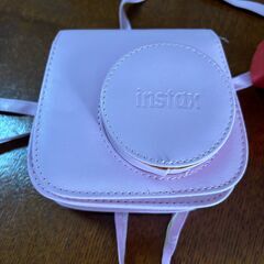 インスタントカメラ　Instax mini 8 ケース付きの画像