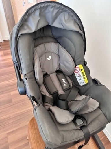Joieチャイルドシート/ISOFIXベースつき