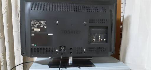 TOSHIBA　液晶カラーテレビ　32S7