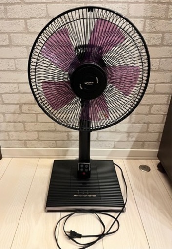 オシャレな扇風機 ブラック×パープル アロマフレグランサー付き