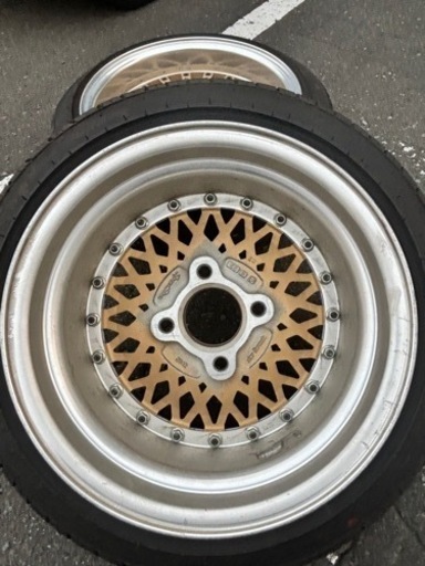 車のパーツ タイヤ、ホイール