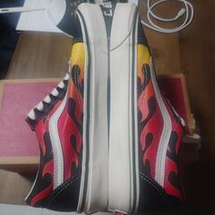 Vansファイヤーカラーの画像