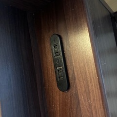 現金可🎶7月末まで2万円のみ‼️値段交渉OK🙆‍♀️ダブルベッドフレーム ロータイプ コンセント付き✨の画像