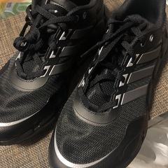 未使用】adidasのランニングシューズ