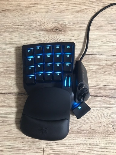 TARTARUS PRO 新品同様 Amazon.co.jp: Razer Tartarus Pro Mercury White 左手キー