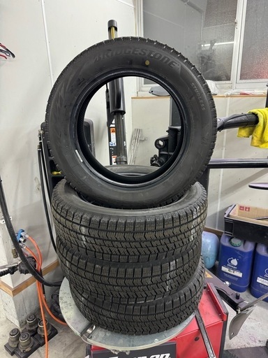 ブリヂストン　スタッドレスタイヤ　ブリザック VRX2　 23年製造